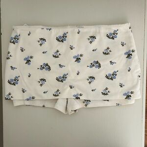 Floral Print Women's Shorts